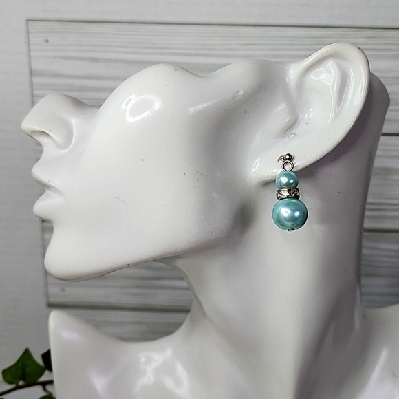 Aqua Blue Glass Pearl and Rhinestone Necklace Earrings and Bracelet Set - Picture 12 of 15